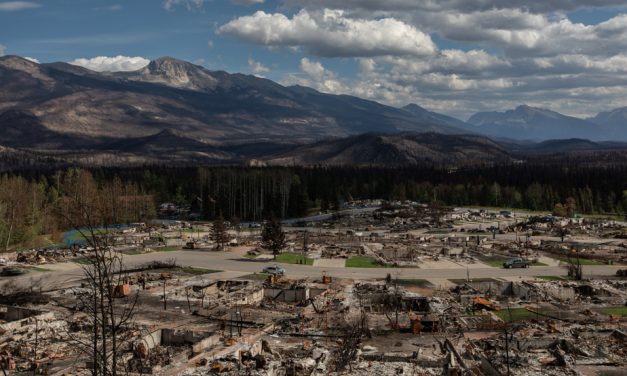 Parc national Jasper | Les pluies torrentielles de cette fin de semaine ralentissent les incendies