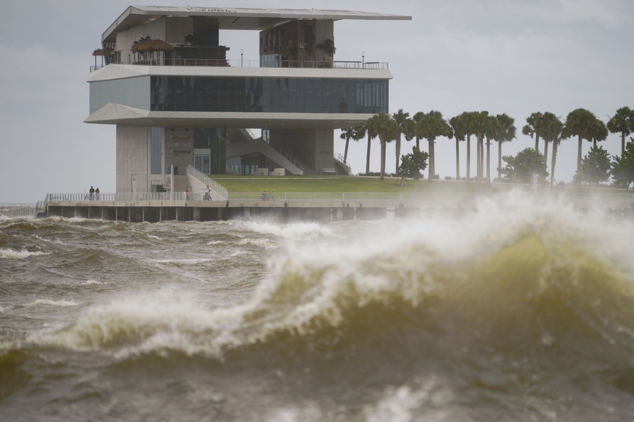 Rétrogradé en tempête tropicale, l’ouragan Helene fait trois morts sur son passage