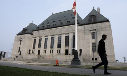 COVID-19 | La Cour suprême n’entendra pas la contestation des amendes