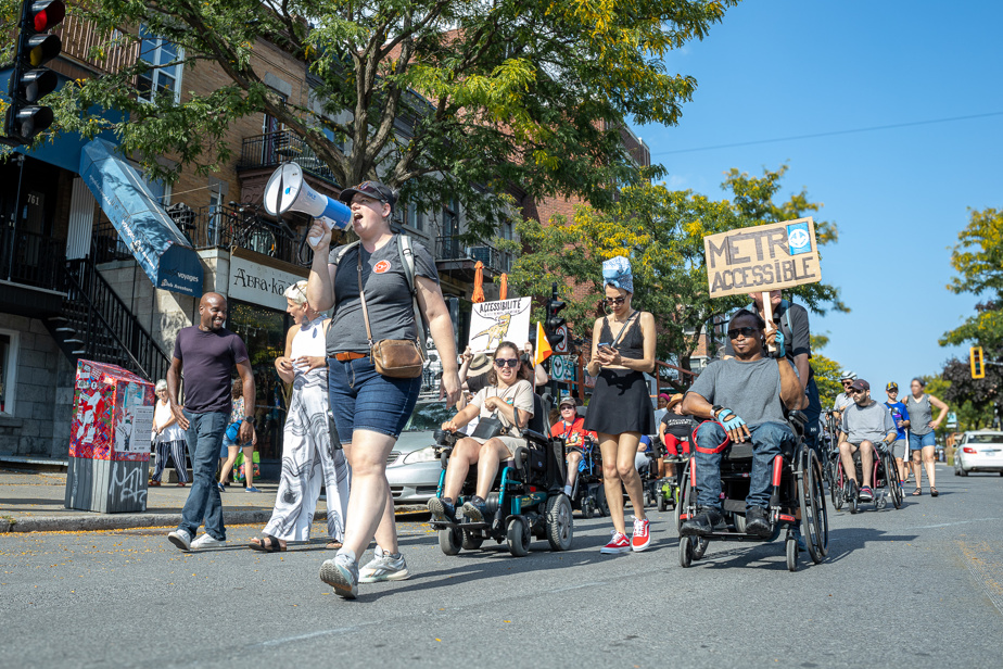Manifestation | À une marche de l’accessibilité universelle