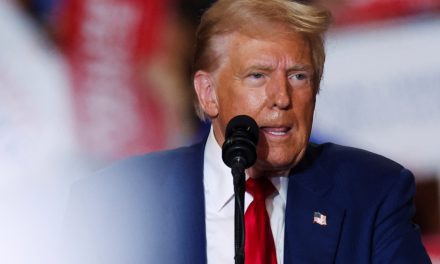 Rumeurs racistes | Trump annonce qu’il se rendra à Springfield