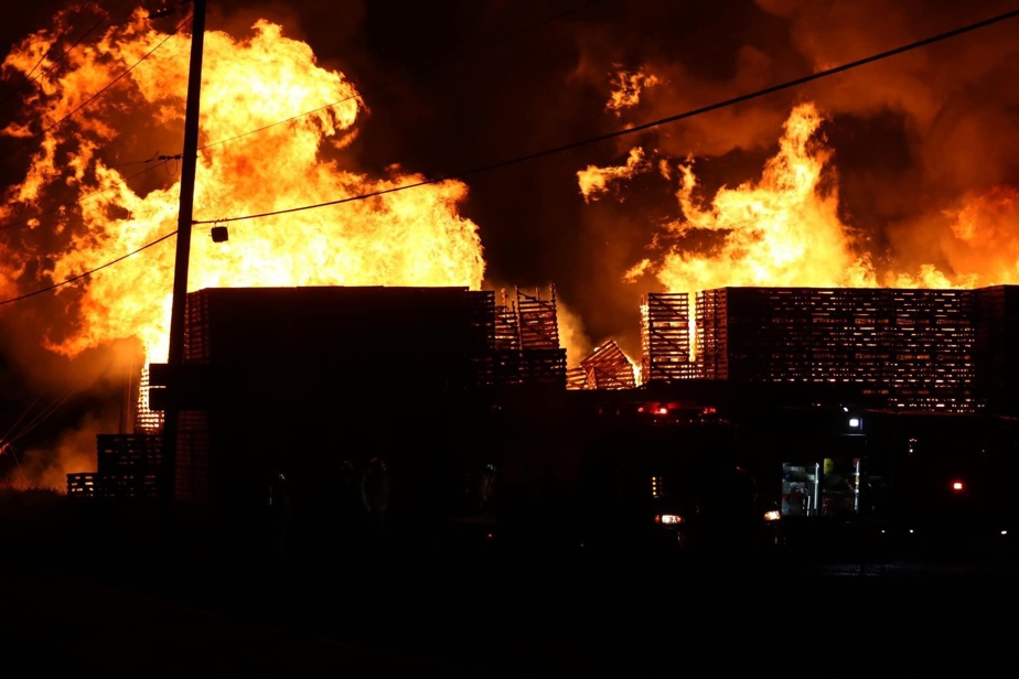 Basses-Laurentides | Incendie possiblement criminel chez un producteur maraîcher d’Oka