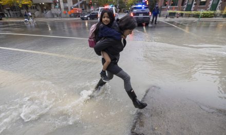 Importante fuite d’eau sur le Plateau-Mont-Royal