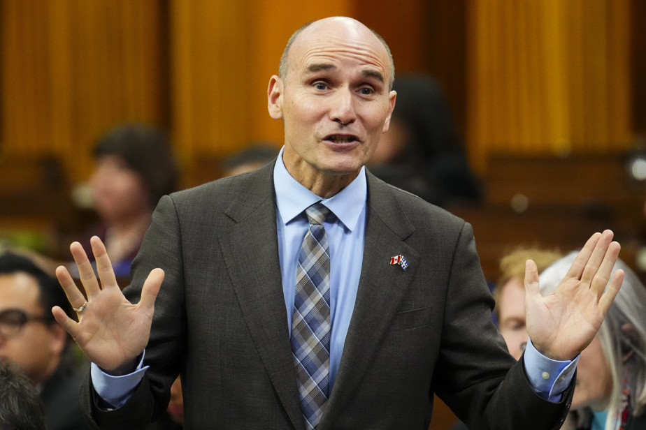 Prise de bec linguistique aux Communes | « La question est en anglais » : Jean-Yves Duclos fulmine