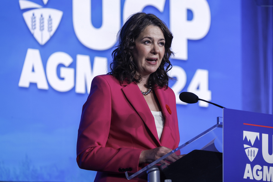 La première ministre de l’Alberta obtient 91 % des voix lors de l’examen de son parti