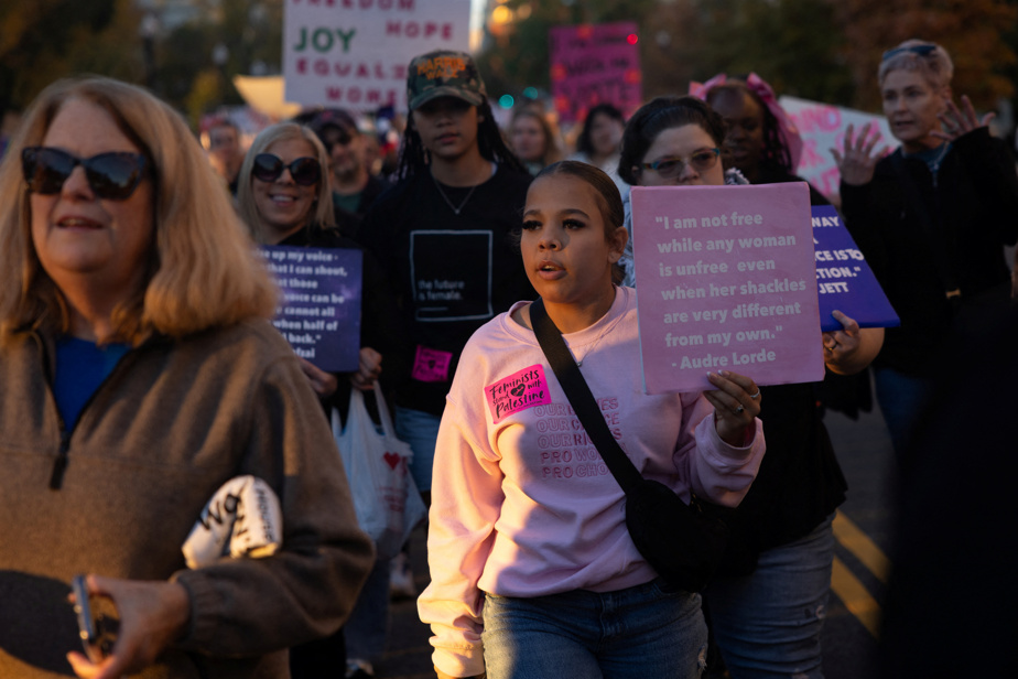 Washington | Des milliers de femmes marchent pour leurs droits et pour Harris