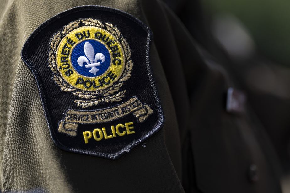 Morceau de crâne jeté dans un fossé | Un policier suspendu 15 jours pour ses gestes « troublants »