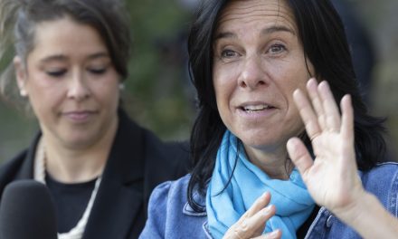 « Bataille constitutionnelle » | Le conflit entre Québec et Ottawa bloque l’aide aux sans-abri, selon Plante