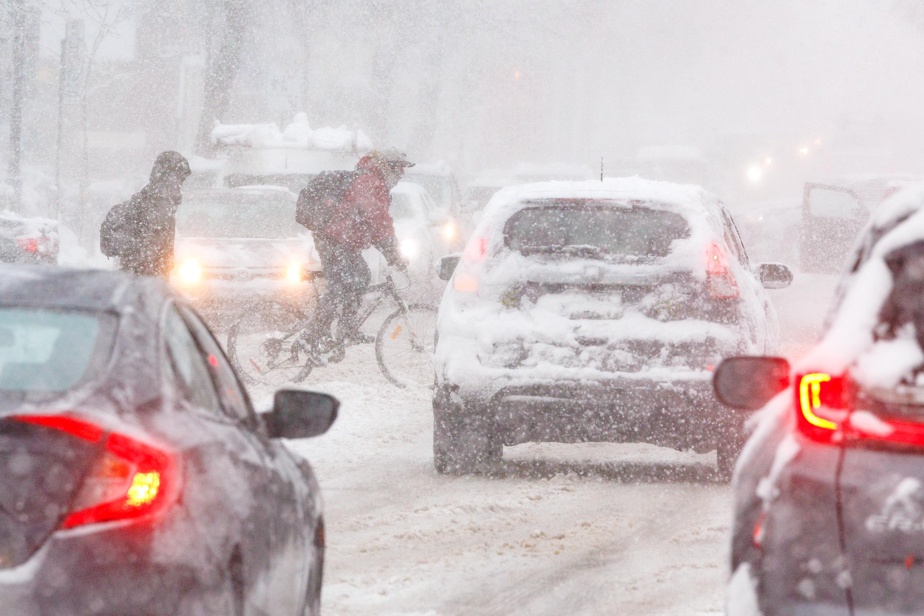 La neige cause plusieurs sorties de route au Québec