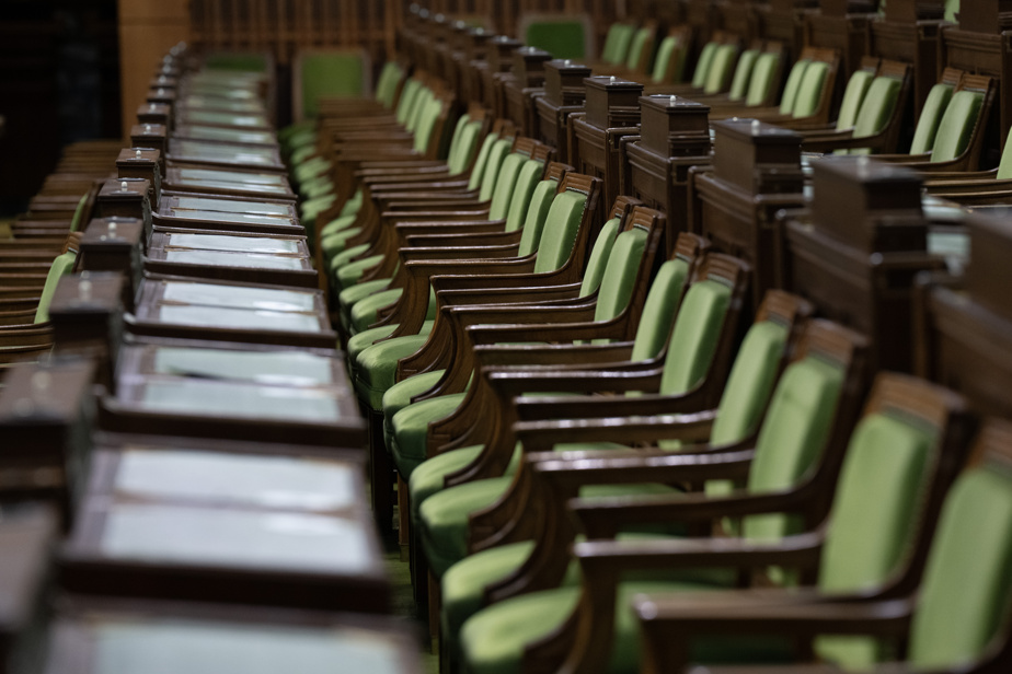 Décryptage | Rappeler le Parlement pour répondre aux tarifs douaniers, un pari risqué