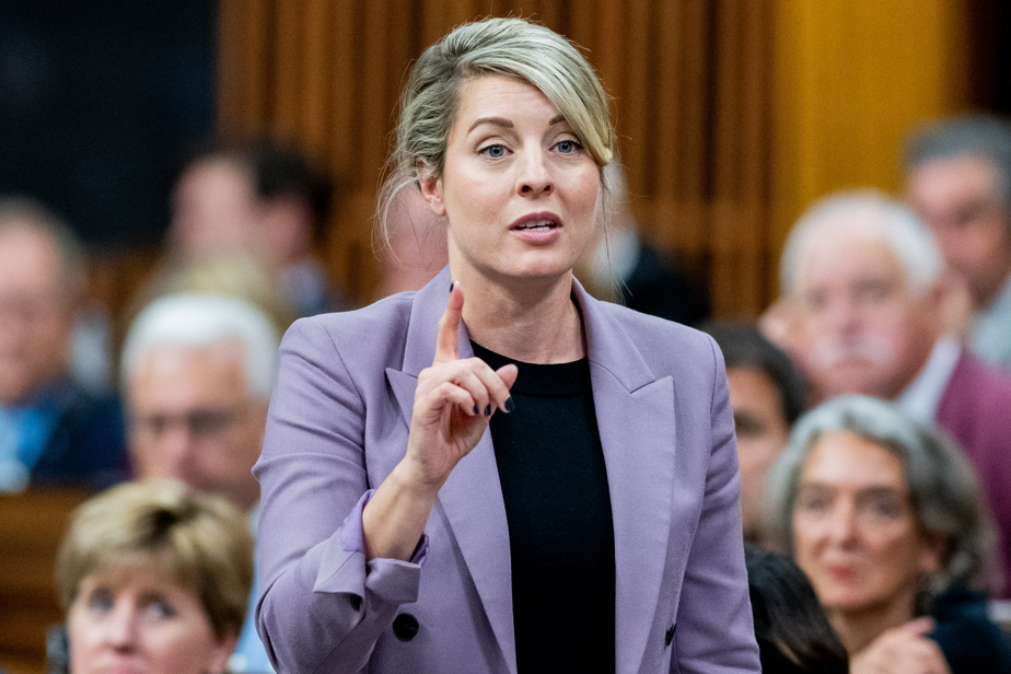 Course à la direction du PLC | Mélanie Joly soutient la candidature de Mark Carney