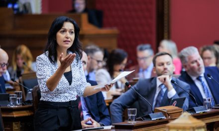 Modèle d’intégration des immigrants | L’opposition accuse la CAQ d’incohérence