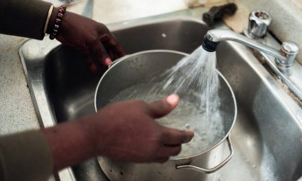 Logement négligé par le propriétaire | Lachine tente de rétablir le chauffage et l’eau chaude