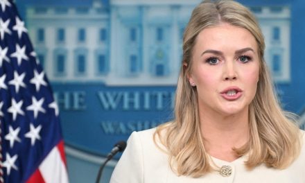 Expulsion de migrants | La Maison-Blanche accuse les juges s’opposant à Donald Trump d’« usurpateurs »