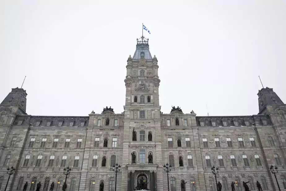 | La cote de crédit du Québec abaissée