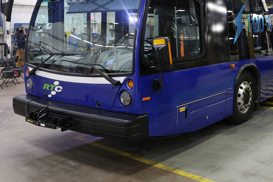 Transport collectif | Faute de garages, des autobus électriques neufs prendront la poussière