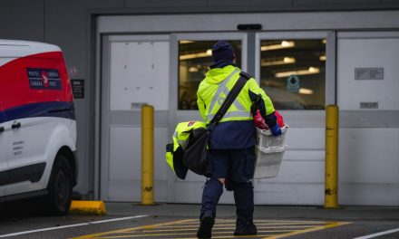 Postes Canada | Le syndicat critique les offres de l’employeur à l’approche de la grève
