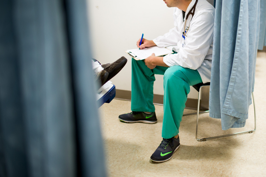 Projet de loi sur la rémunération des médecins | Québec contredit par ses experts