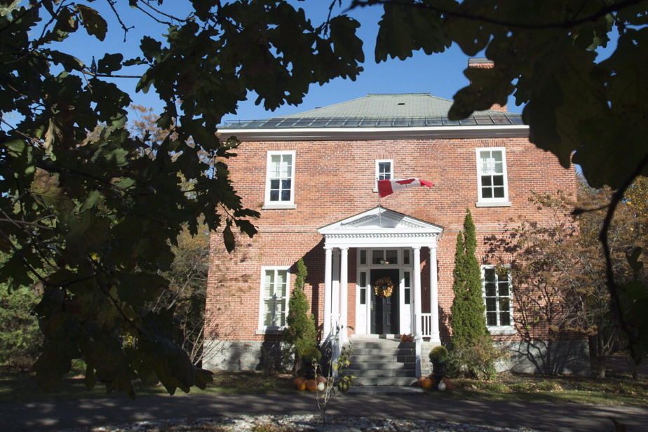 | Mark Carney emménagera bientôt à Rideau Cottage, laissant vacant le 24 Sussex