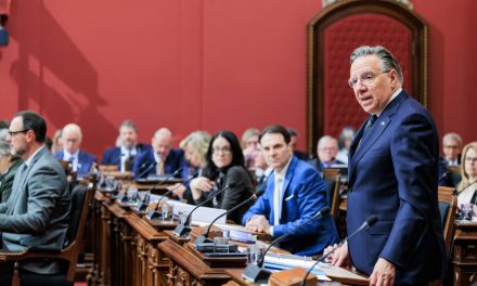 Sur TikTok | Une vidéo truffée de fautes publiée par la CAQ