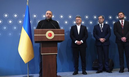 Pourparlers à Istanbul | Russes et Ukrainiens vont échanger tous leurs prisonniers jeunes ou blessés