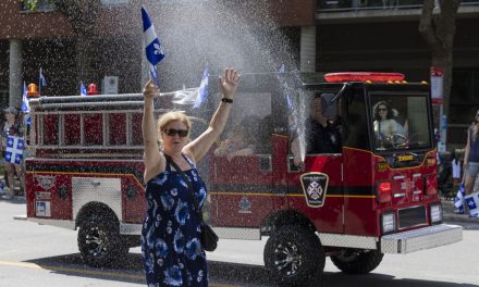 Fête nationale du Québec | Un défilé vibrant, malgré la canicule