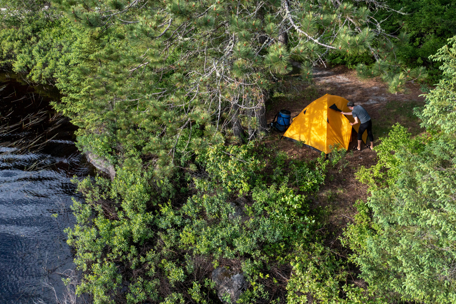 À quatre mains | Pour ou contre le camping ?