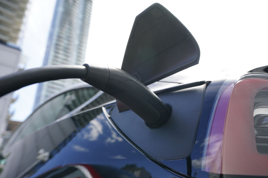 Voitures électriques | Une juge ordonne à l’administration Trump de financer les bornes de recharge