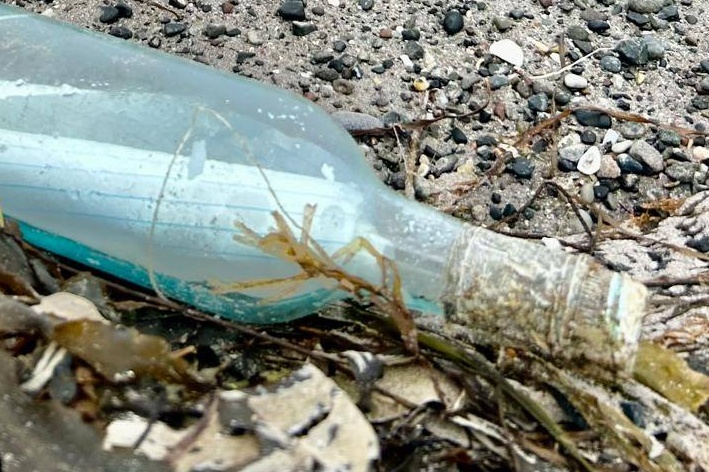 Une bouteille jetée à la mer par un couple terre-neuvien apparaît en Irlande 13 ans plus tard