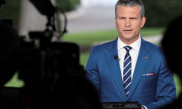 Droit de vote des femmes | Pete Hegseth dans l’embarras pour une publication sur X