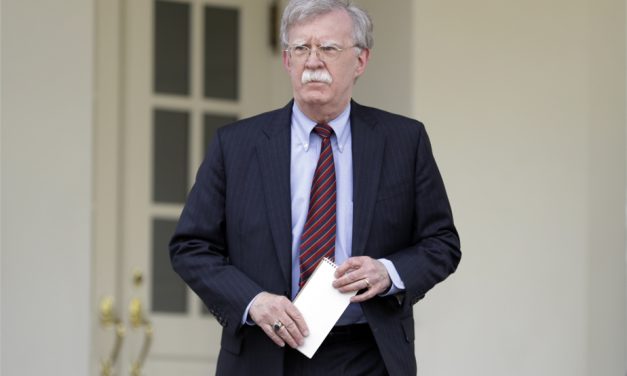 Perquisition du FBI au domicile de l’ex-conseiller à la sécurité nationale John Bolton