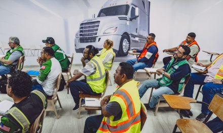 Des camionneurs mexicains sur les bancs d’école