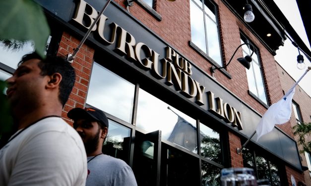 Enseigne en anglais | Le Pub Burgundy Lion épinglé par l’OQLF