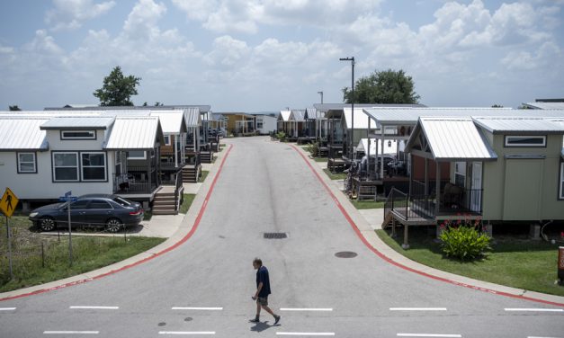 La Presse au Texas | Un « village » pour sortir de la rue
