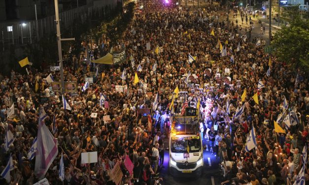 Israël | Des dizaines de milliers de manifestants contre la conquête de Gaza