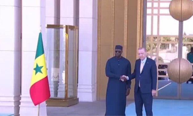 Ousmane Sonko en Turquie pour chercher des solutions à la crise économique