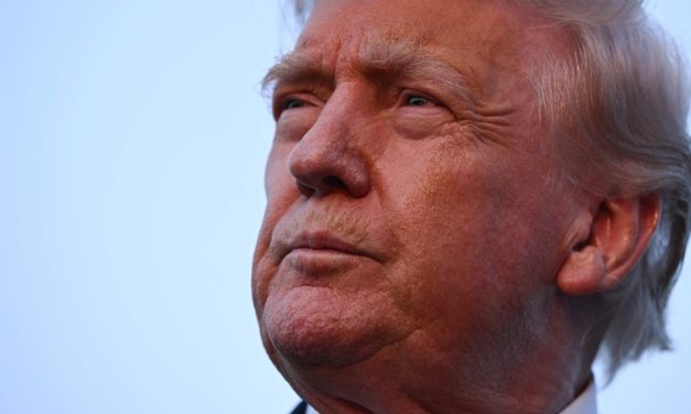 Fraudes financières | Annulation en appel d’une amende de 464 millions infligée à Donald Trump