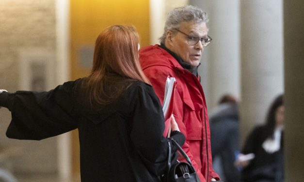 Un ex-clown coupable d’agressions sexuelles souhaite la prison à domicile