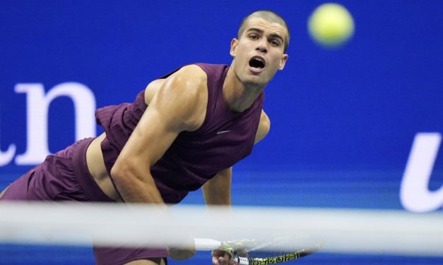 Internationaux des États-Unis | Alcaraz déjoue le piège Opelka et rejoint le deuxième tour