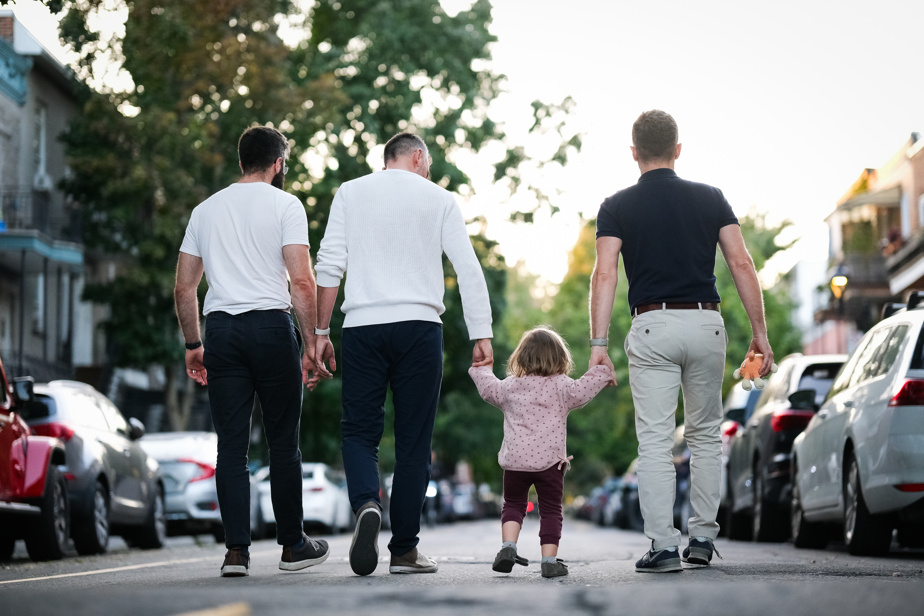 Un trio amoureux réussit à adopter une fillette de la DPJ