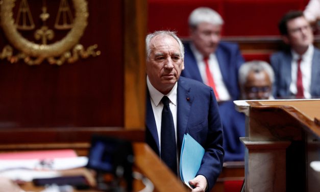 La Presse en France | L’Hexagone replonge dans une crise