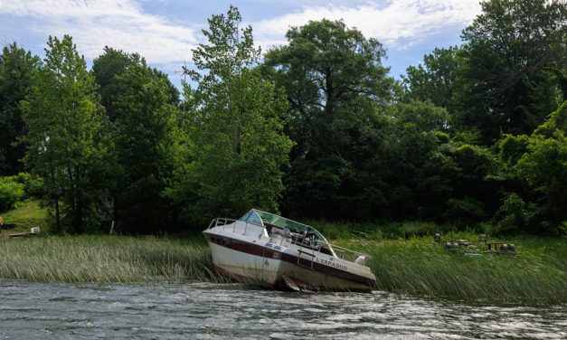 Épaves et navires abandonnés | Une flotte fantôme dans les eaux canadiennes