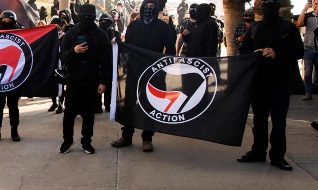 Trump désigne le mouvement Antifa comme organisation « terroriste »