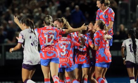 Roses 2 – Tides 0 | Les Roses confirment leur place en éliminatoires