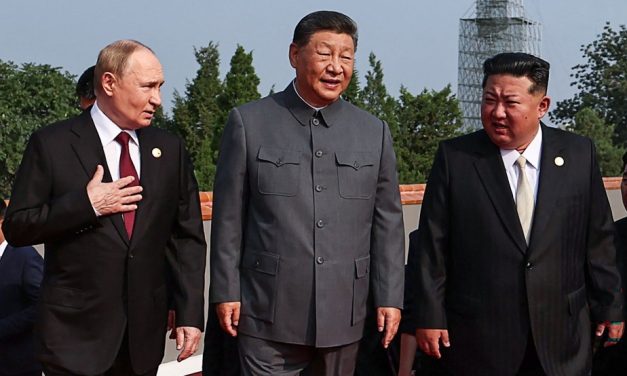 Xi, avec Poutine et Kim, montre ses armes de nouvelle génération