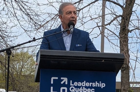 Candidat à la mairie de Québec | La campagne de Sam Hamad éclaboussée par des jeux d’eau