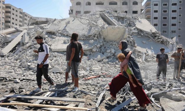 Israël détruit un autre immeuble dans la ville de Gaza