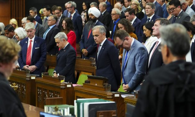 Chambre des communes | Les députés rendent hommage à Ken Dryden