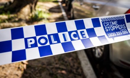 Meurtrier de deux policiers en cavale | La police australienne promet près d'un million pour obtenir des informations