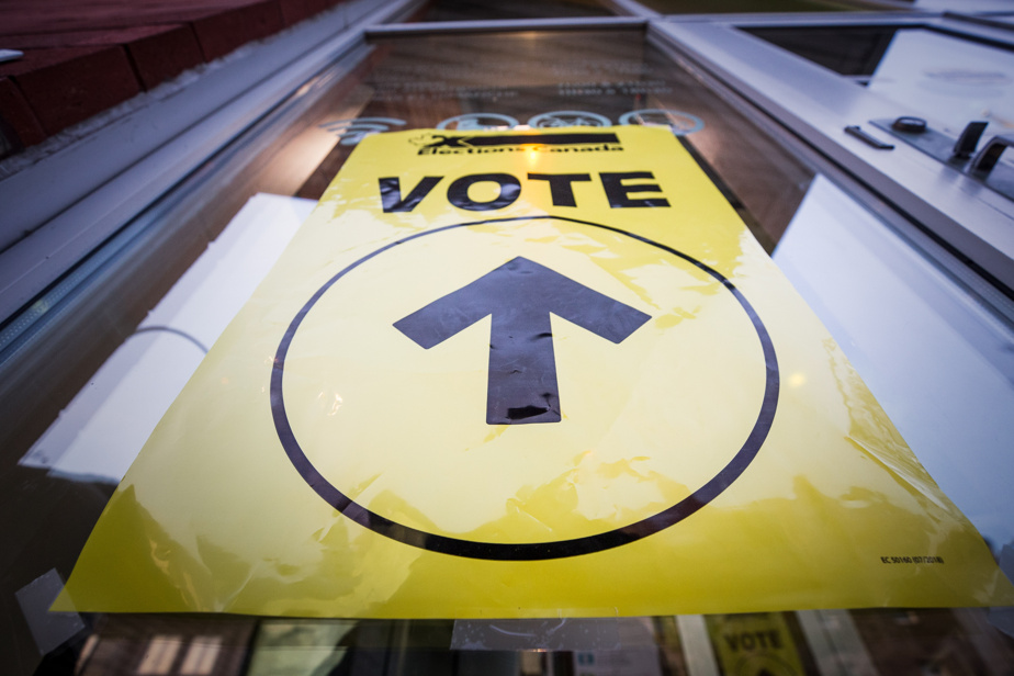 Élections fédérales | Record de bulletins de vote spéciaux, le système poussé à la limite